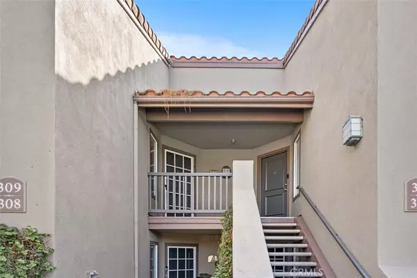 Tustin, CA 92782,2800 Keller DR #309