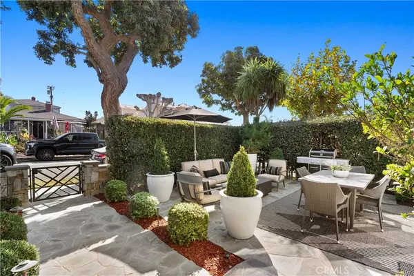 Corona Del Mar, CA 92625,431 Narcissus AVE #1