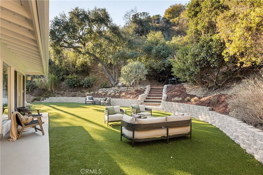 Sherman Oaks, CA 91403,4031 Deerhorn DR