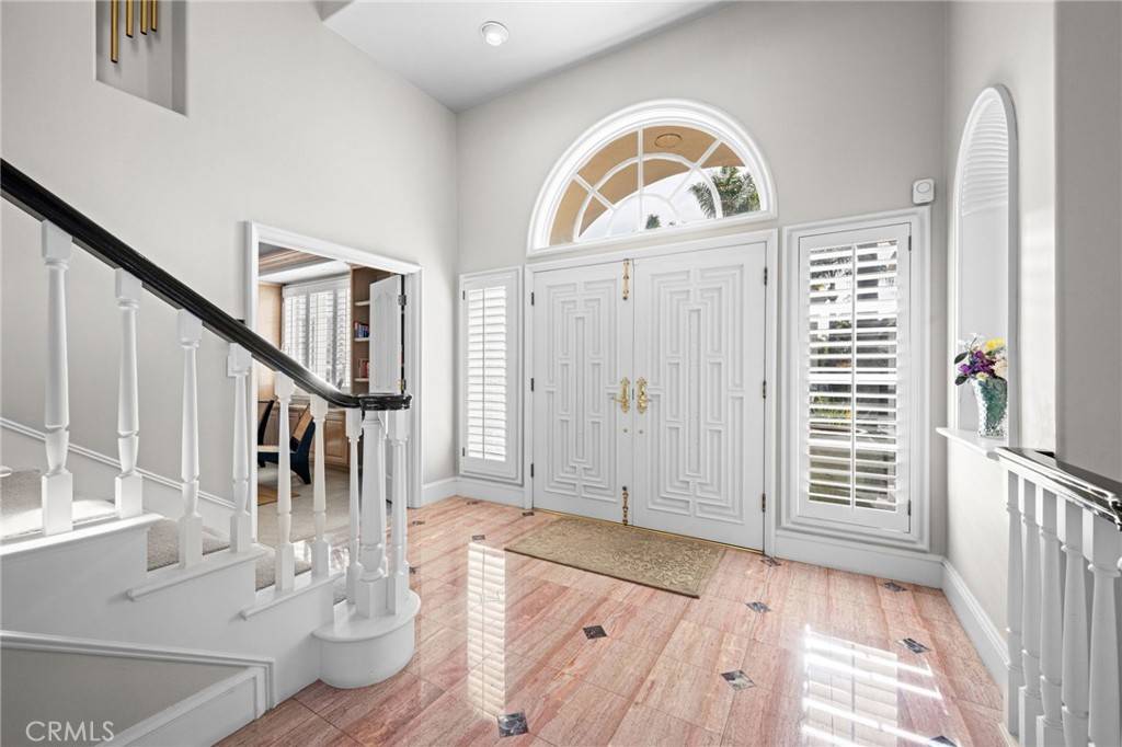 Newport Beach, CA 92660,4 Huntington CT