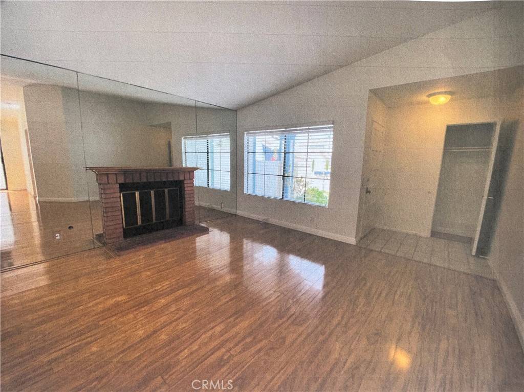 Irvine, CA 92614,7 Flaxwood
