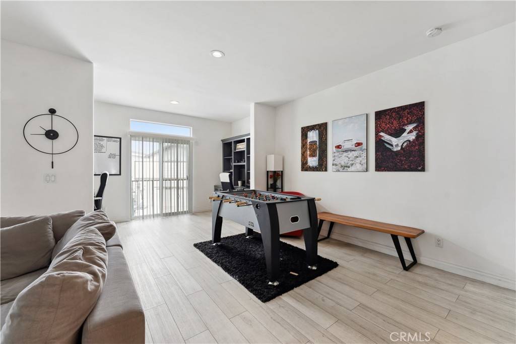 Newport Beach, CA 92663,608 Clubhouse AVE