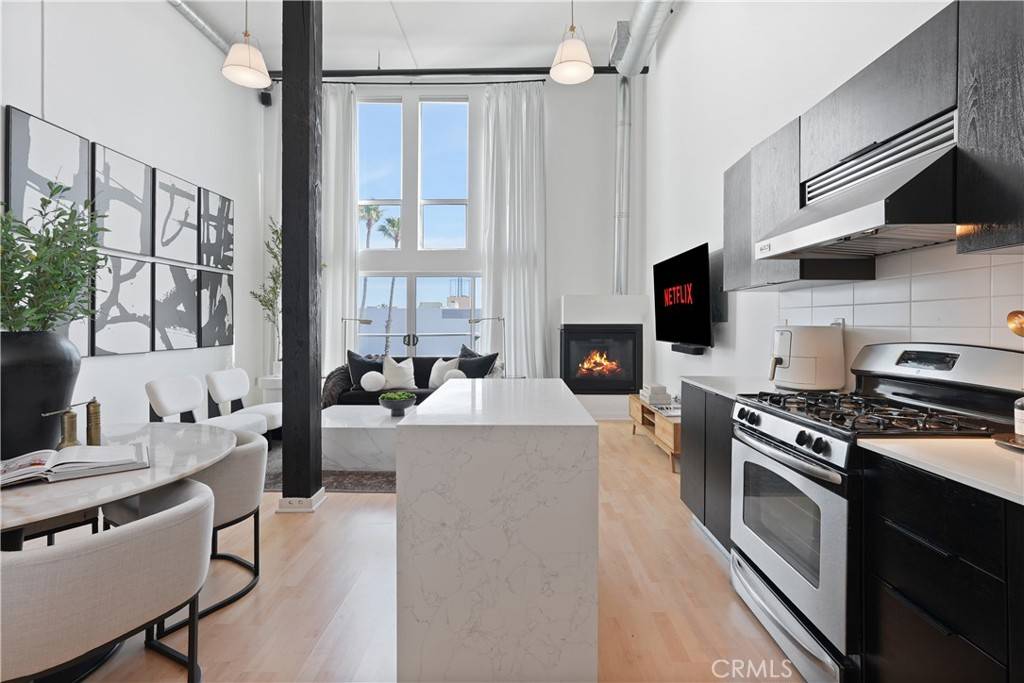 Marina Del Rey, CA 90292,4215 Glencoe AVE #407
