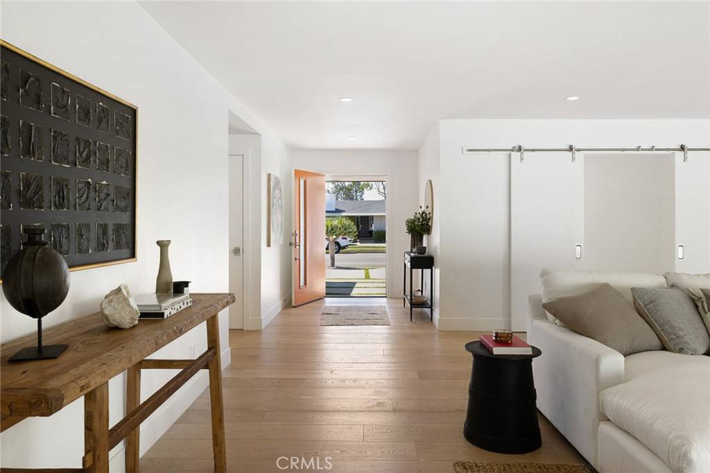 Newport Beach, CA 92660,1628 Santiago DR