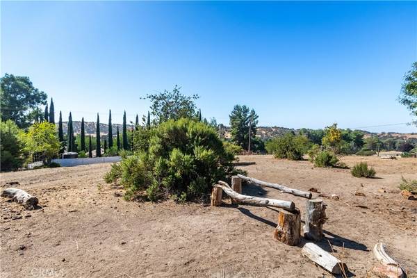 Paso Robles, CA 93446,5781 Lone Pine PL