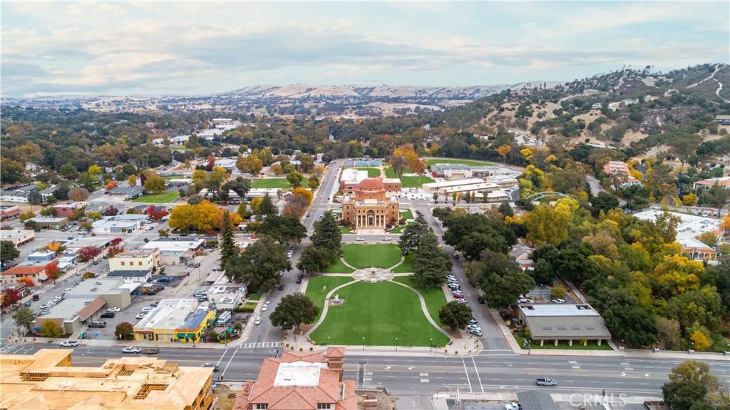 5955 East MALL, Atascadero, CA 93422