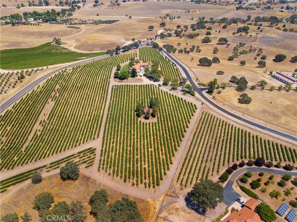 Paso Robles, CA 93446,5675 Iron Gate RD