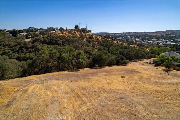 Paso Robles, CA 93446,420 Creston RD