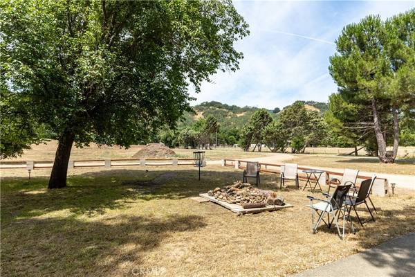 Atascadero, CA 93422,12300 Santa Lucia RD