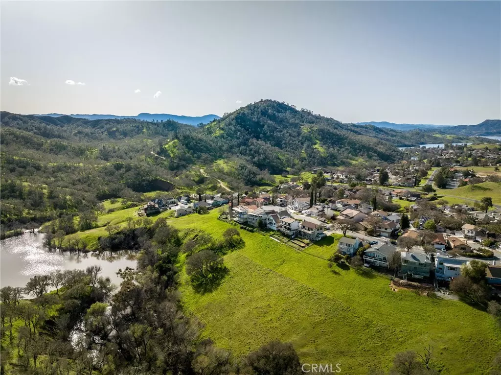 Paso Robles, CA 93446,5042 Meadow Lark LN