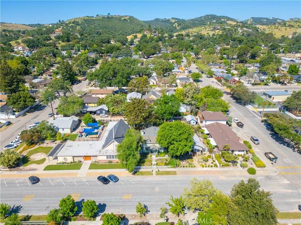 Paso Robles, CA 93446,1529 Oak ST