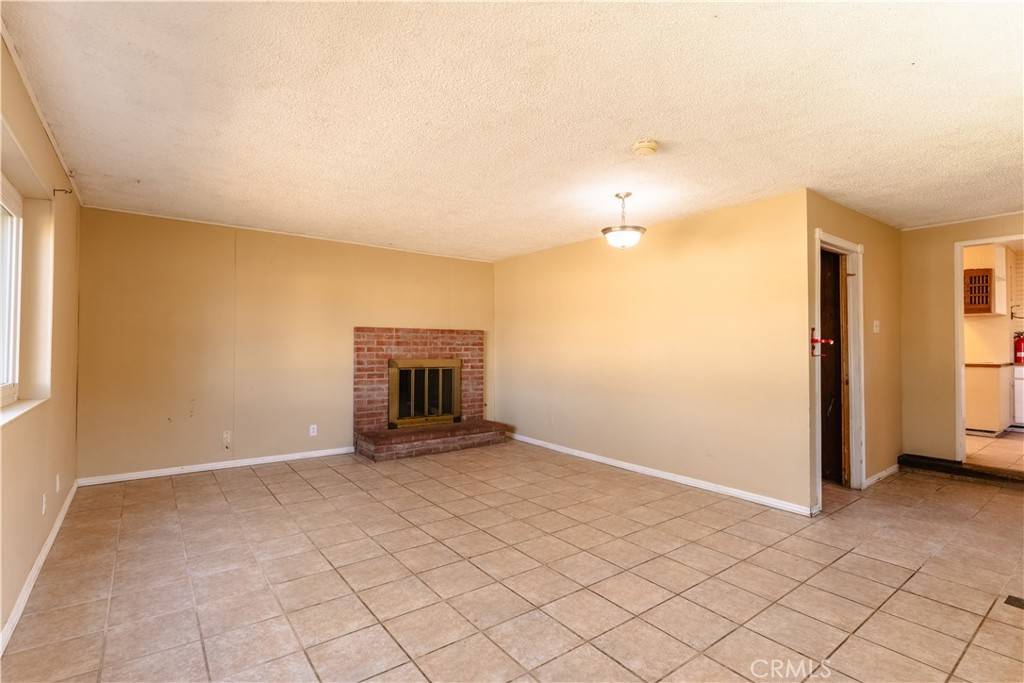 Santa Maria, CA 93454,512 E Cox Ln