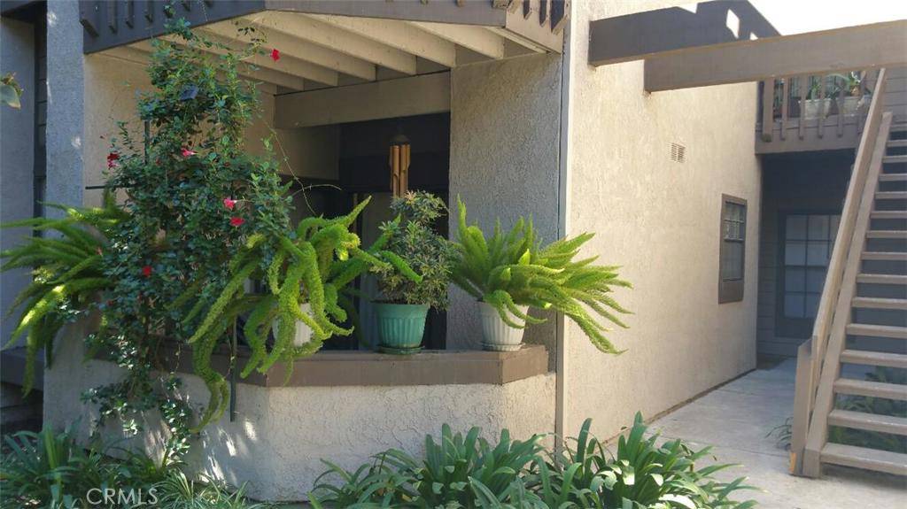 2510 W Macarthur BLVD #I, Santa Ana, CA 92704