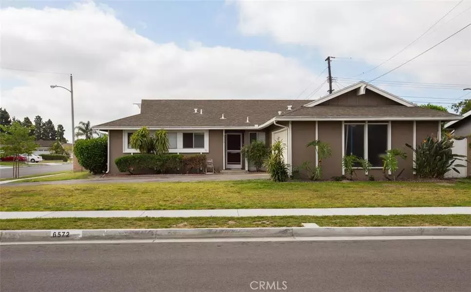 6572 Oxford DR, Huntington Beach, CA 92647