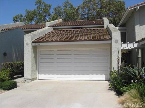 18586 Pueblo CIR, Huntington Beach, CA 92646