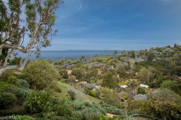 Laguna Beach, CA 92651,1036 Van Dyke DR