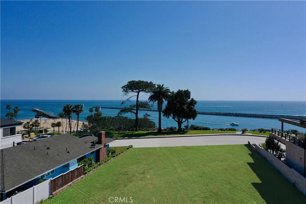Corona Del Mar, CA 92625,2811 Ocean LN