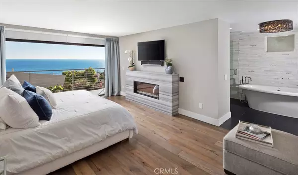 Laguna Beach, CA 92651,2512 Glenneyre ST