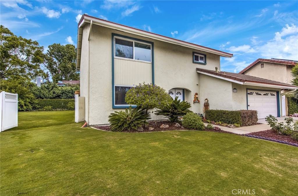 7031 Moonlight CIR, Huntington Beach, CA 92647
