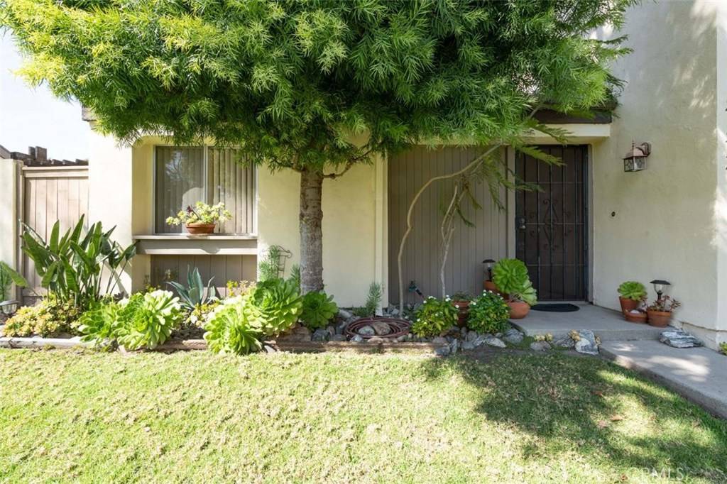 San Juan Capistrano, CA 92675,27594 Brookside LN