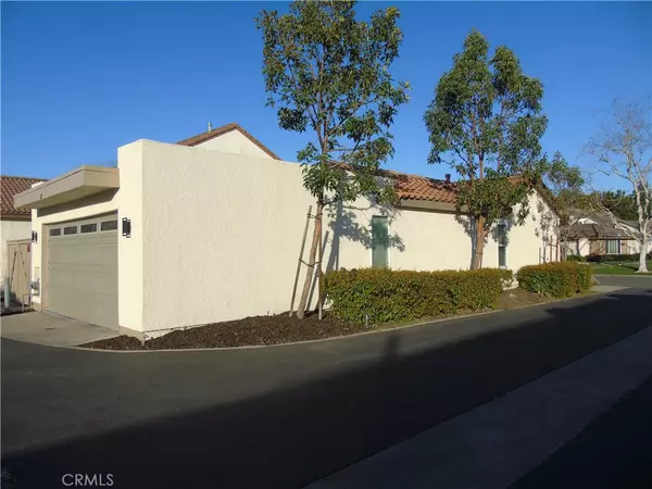 Irvine, CA 92618,17 Orchard