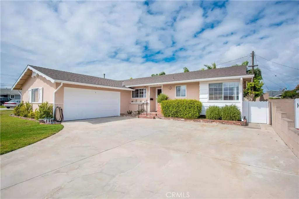 Huntington Beach, CA 92646,8391 Enfield CIR