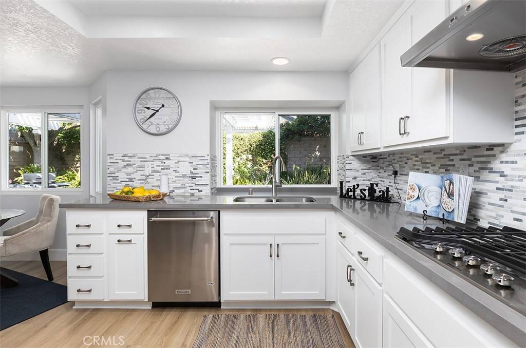 Irvine, CA 92620,2 Woodlawn