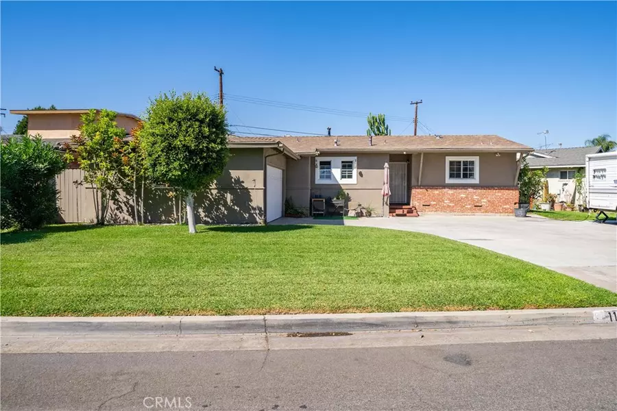 11911 Candy LN, Garden Grove, CA 92840