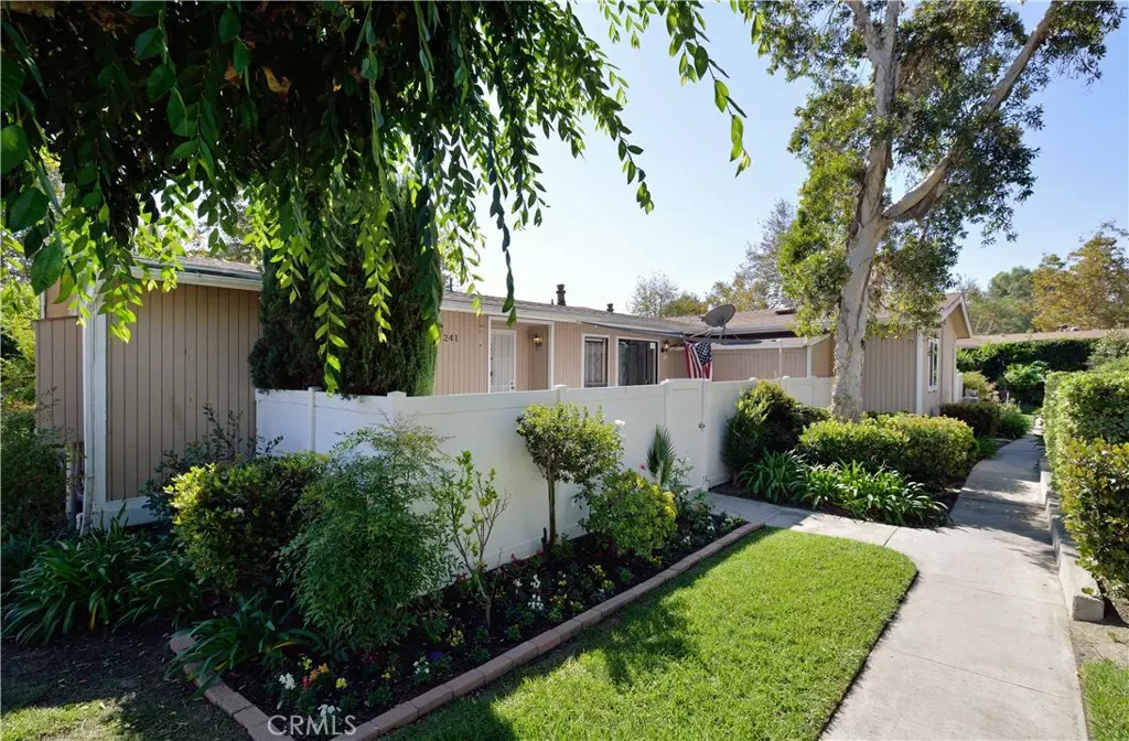 Laguna Hills, CA 92653,25891 Via Lomas #241