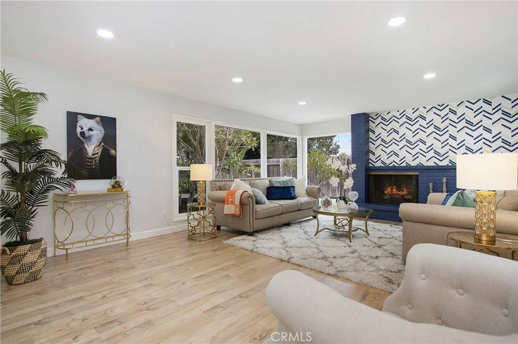516 S Laurinda LN, Orange, CA 92869