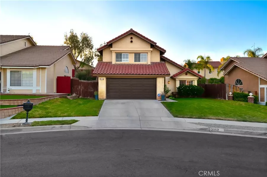 2052 Lockwood CIR, Corona, CA 92881