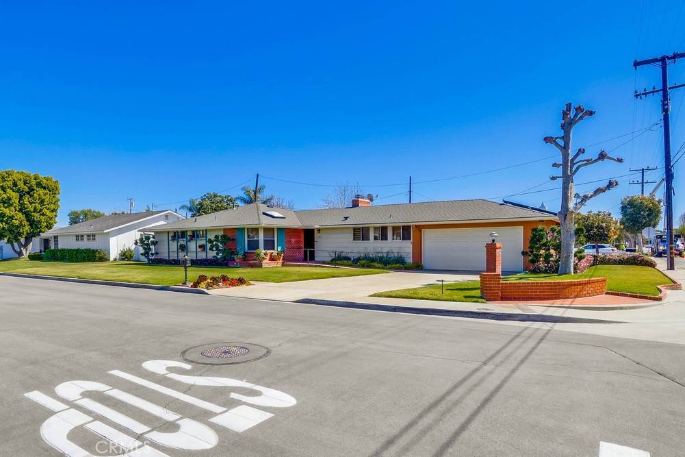 Newport Beach, CA 92663,600 Powell PL
