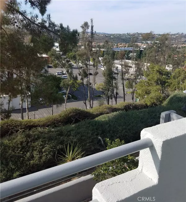 Mission Viejo, CA 92691,27677 Aquamarine #151