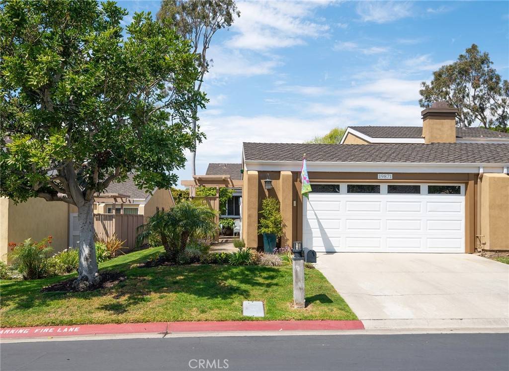 Huntington Beach, CA 92648,19871 Saltwater CIR
