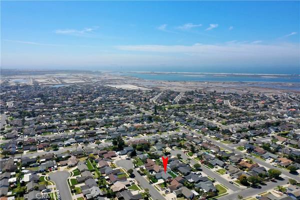 Huntington Beach, CA 92649,17571 Griffith CIR