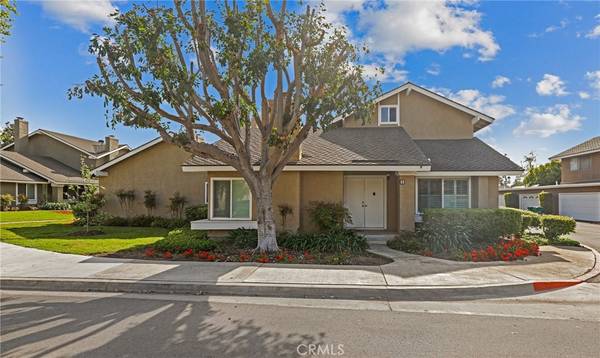 Irvine, CA 92604,9 Bismark #32