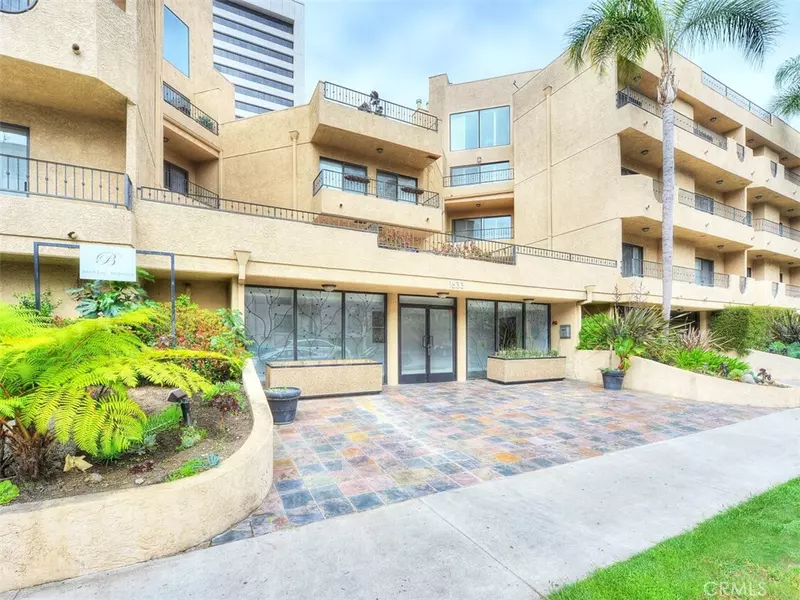 1633 S Bentley AVE #103, Westwood - Century City, CA 90025