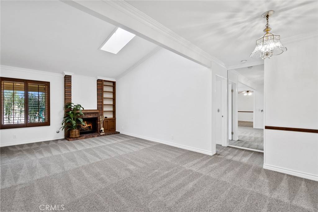Mission Viejo, CA 92692,23446 Villena
