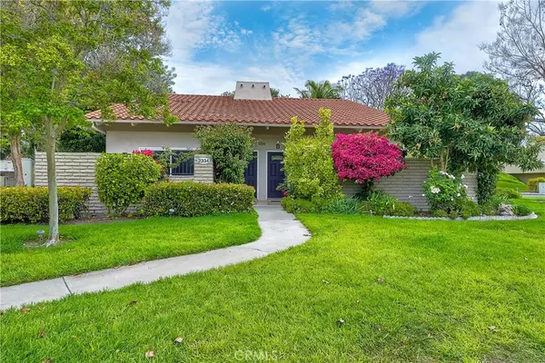 Laguna Woods, CA 92637,2334 AVENIDA SEVILLA #B