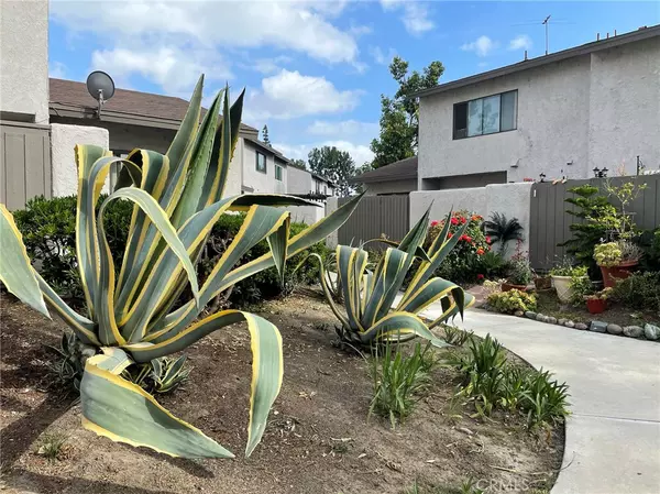 Anaheim, CA 92806,375 N Via Marsala