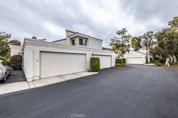 Irvine, CA 92612,74 Navarre #105