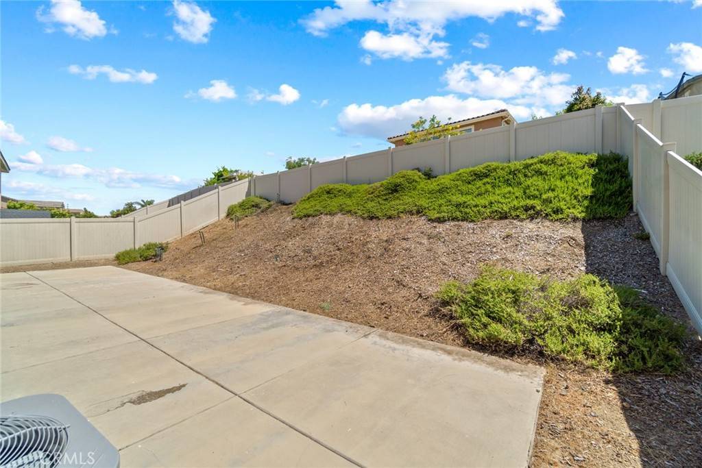 Murrieta, CA 92563,30246 Powderhorn LN