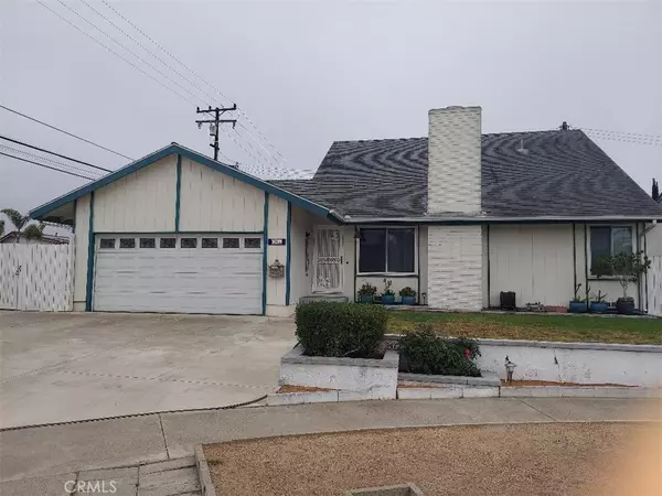 9472 Neolani DR, Huntington Beach, CA 92646