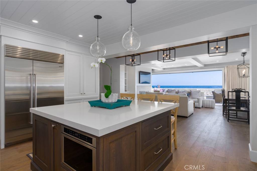 Newport Beach, CA 92663,4905 Seashore DR