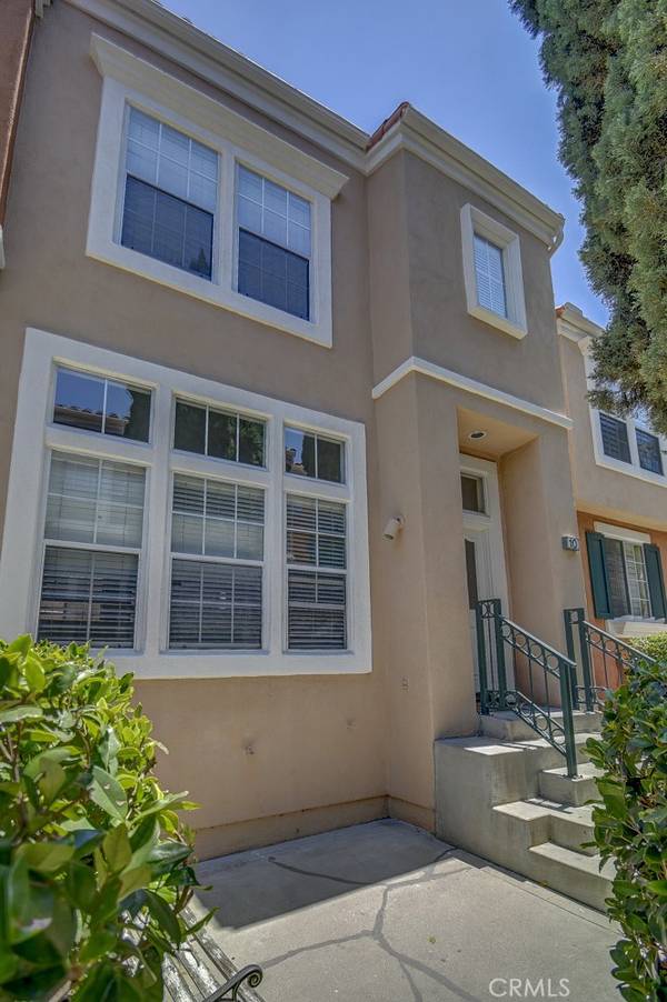 10 Bettoni Aisle, Irvine, CA 92606