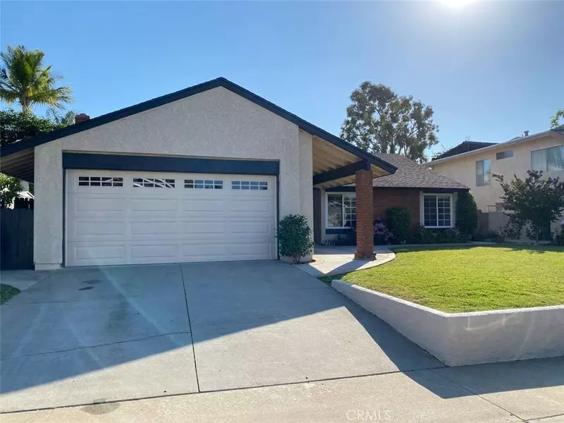 25411 Champlain RD, Laguna Hills, CA 92653