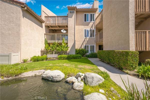 Huntington Beach, CA 92649,4861 Lago DR #106