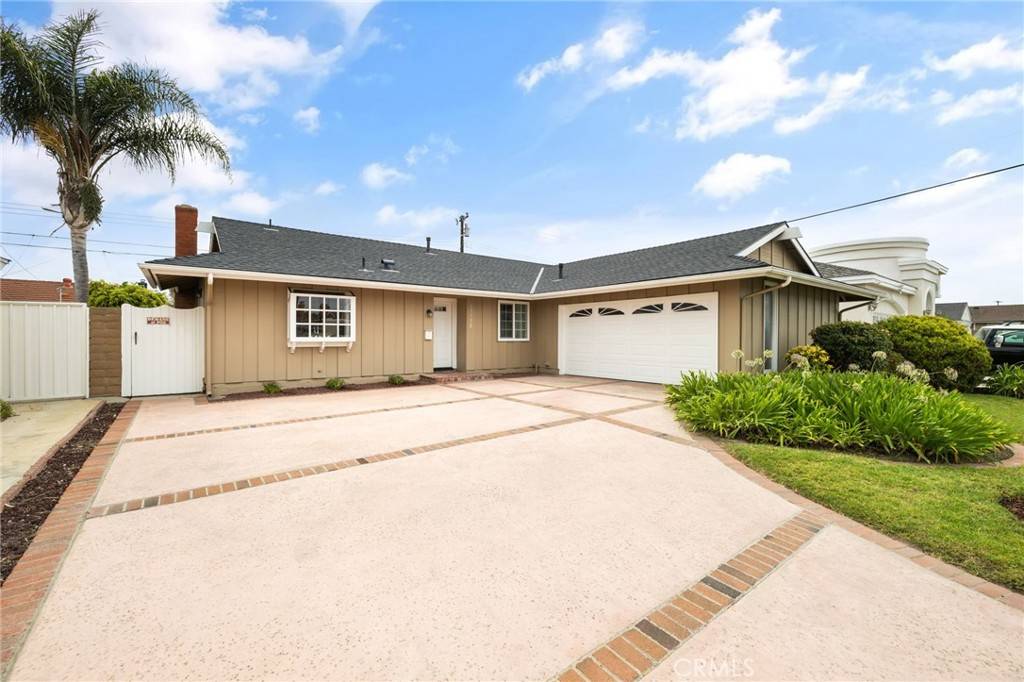 Huntington Beach, CA 92647,17752 Prescott LN