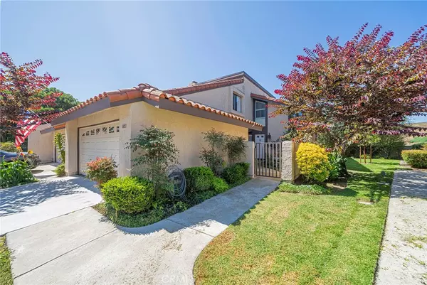 8272 Roma DR, Huntington Beach, CA 92646