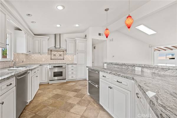 Huntington Beach, CA 92648,18341 Pammy LN